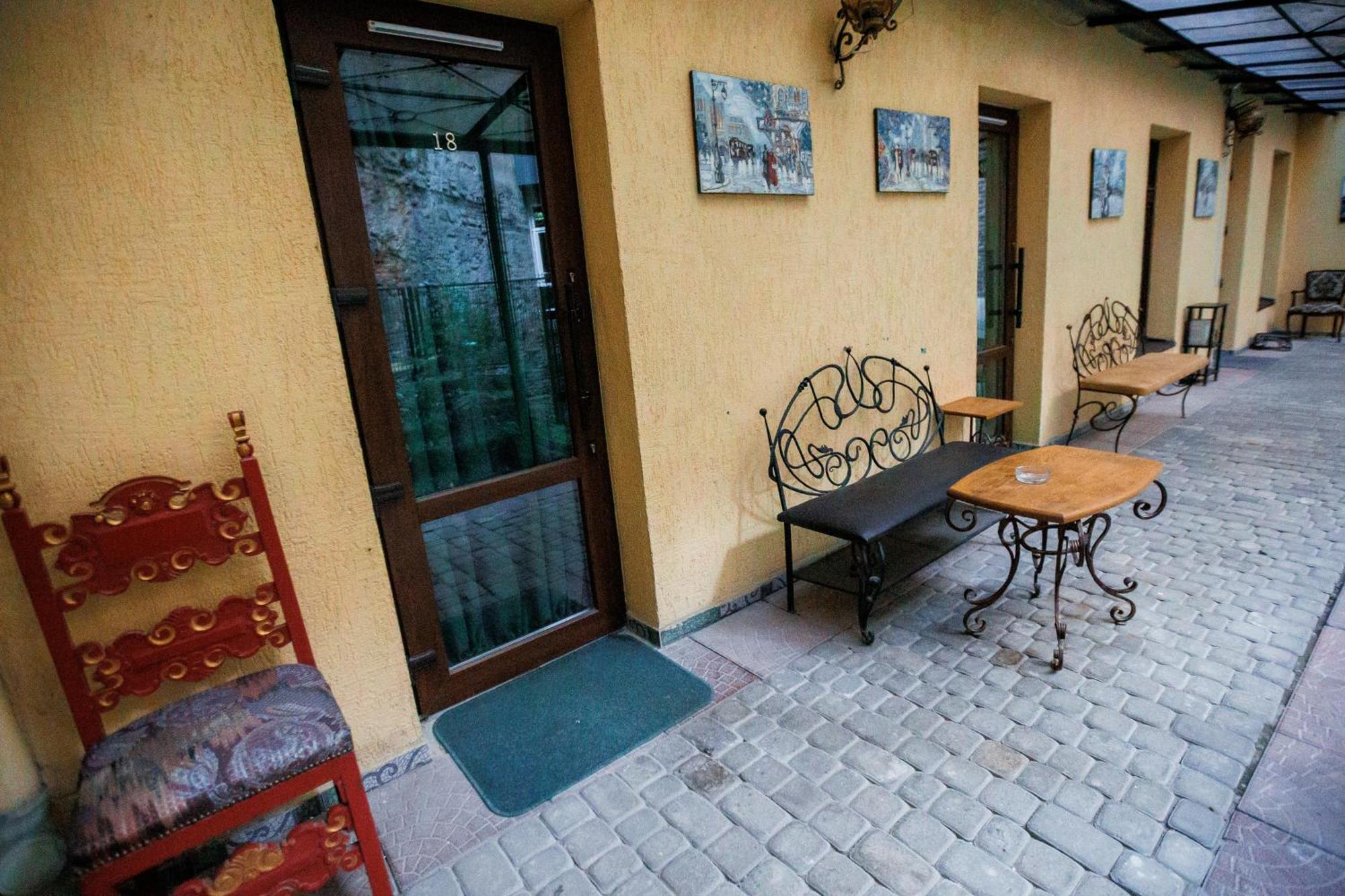 Hotel Staryi Krakiv Leópolis Exterior foto
